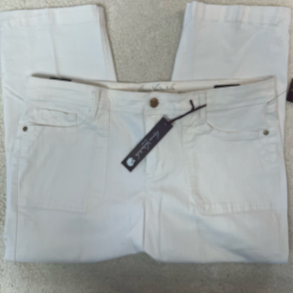 Gloria Vanderbilt Madelaine Prism White Straight-Leg Capris - Picture 5 of 9